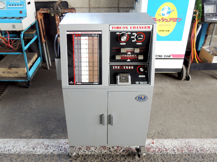 オートマ車用オイル交換機