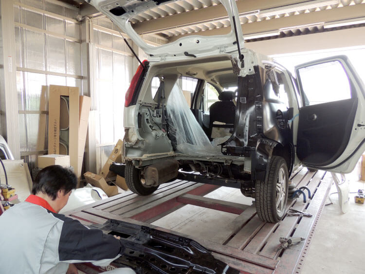 鈑金風景・鈑金ブース・パーツ3